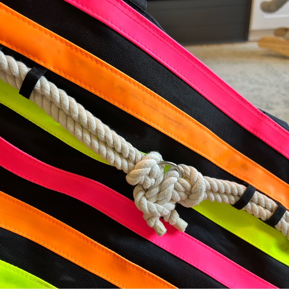๐ฉท๐๐งก Bright neon beach bag from Mexico ๐ฒ๐ฝ - Picture 2 of 5